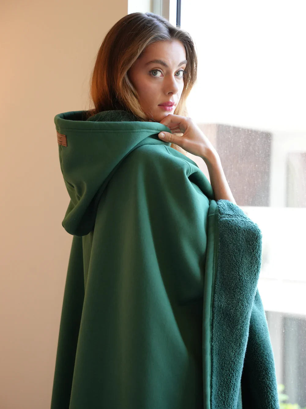 Bluza-Koc z Kapturem Oversize – ujęcie 2