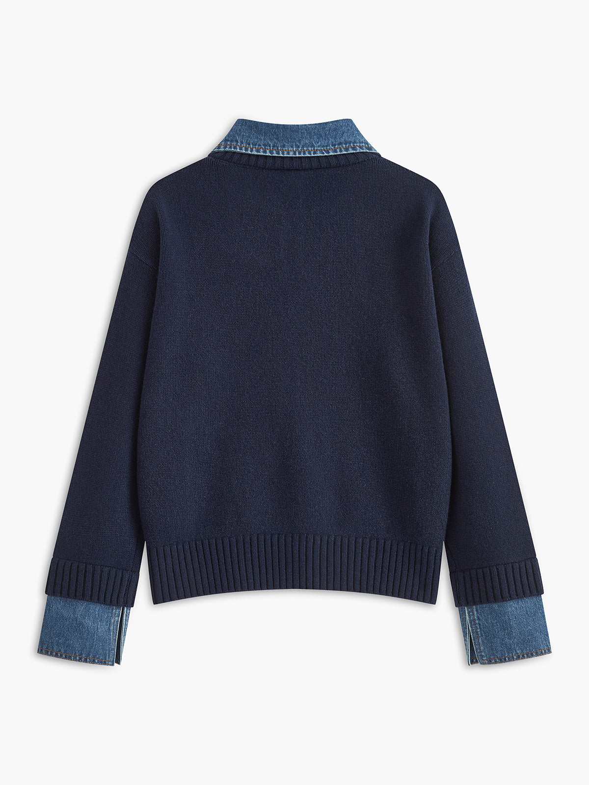 Sweter Damski 2w1 z Jeansowym Kołnierzem i Mankietami – ujęcie 3