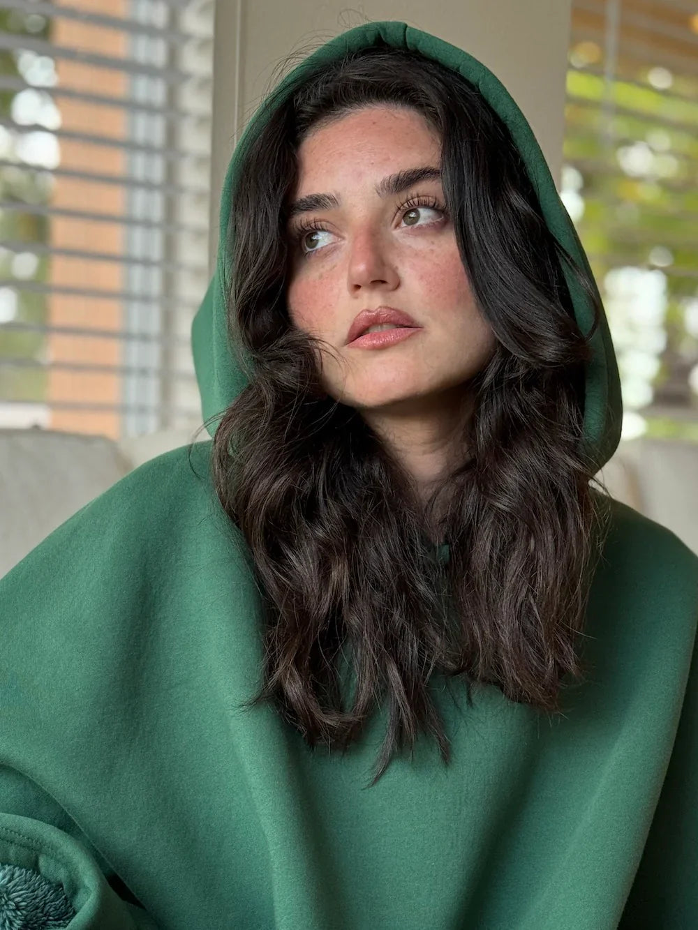 Bluza-Koc z Kapturem Oversize – ujęcie 3