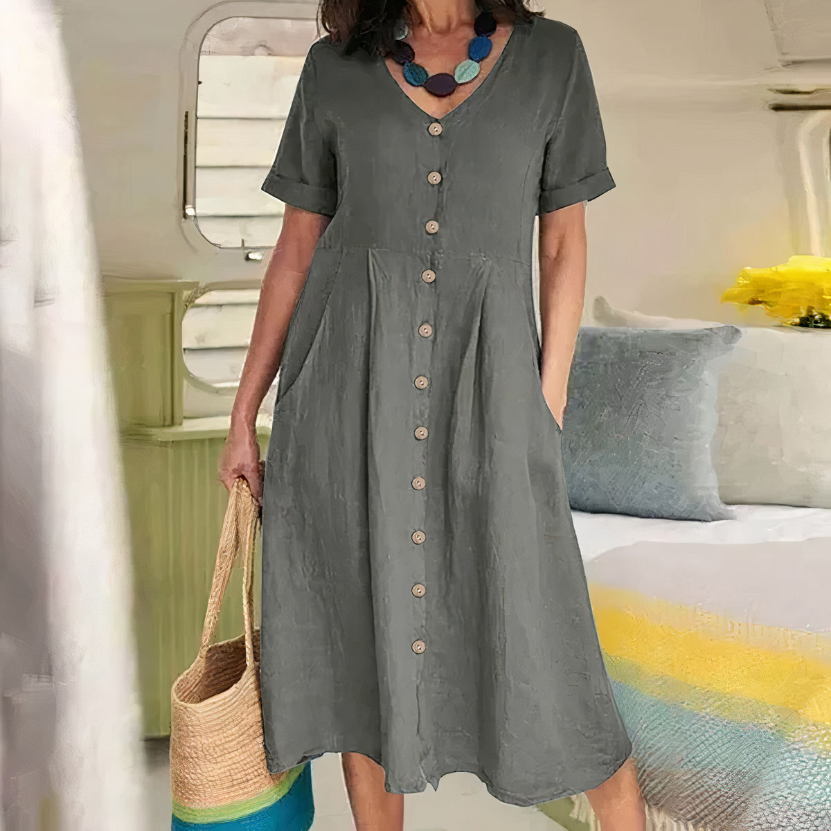 Zwiewna sukienka midi Sophie z guzikami – Diamila Moda