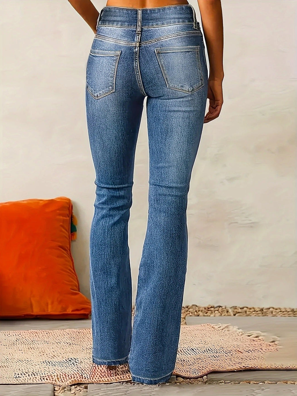Jeansy damskie dzwony stylizacja