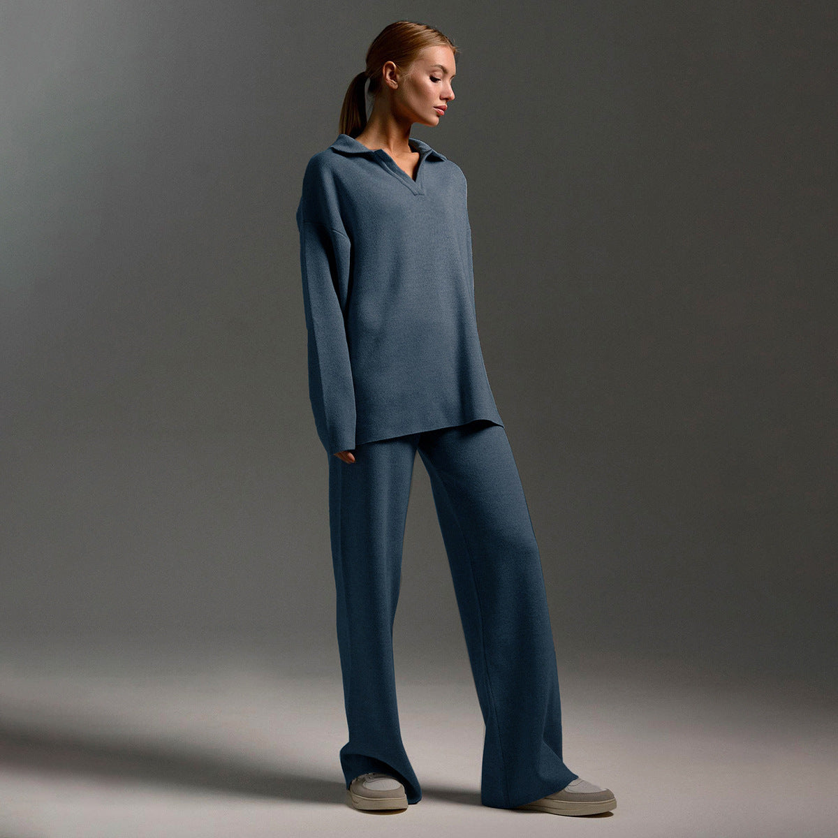 Sweter polo damski z eleganckim kołnierzem