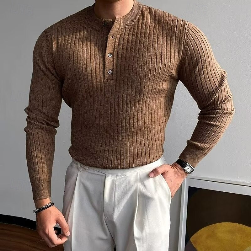 Męski sweter henley z prążkowanej dzianiny – brązowy