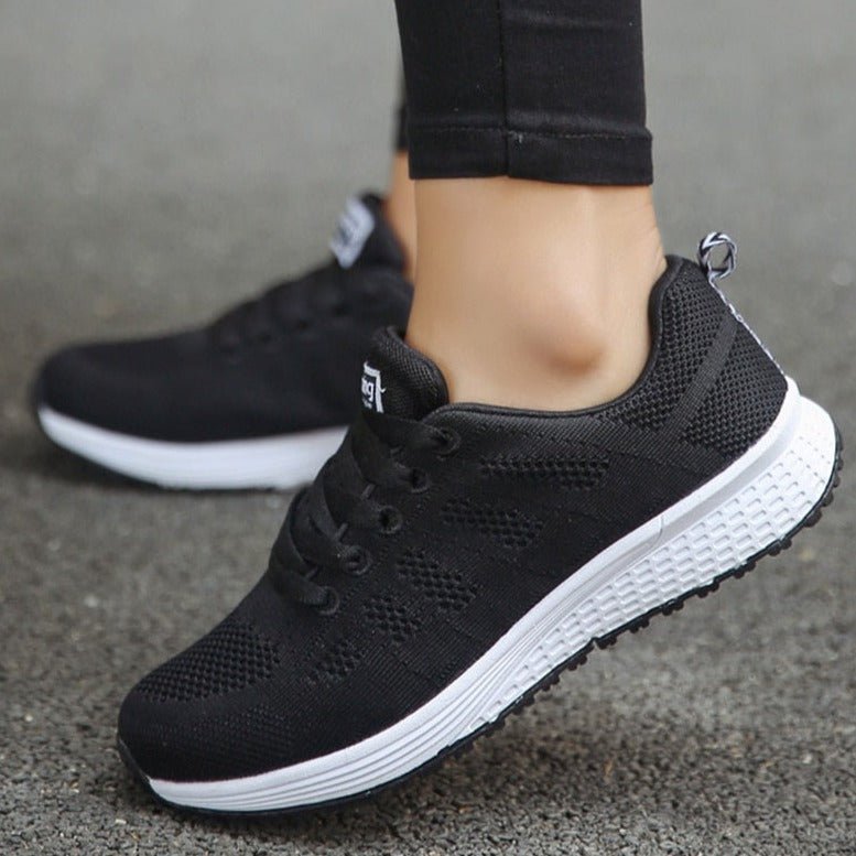 Dzianinowe sneakersy damskie z profilowaną wkładką