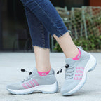 Sneakersy z pianką widok z góry
