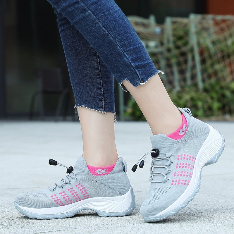 Sneakersy z pianką widok z góry