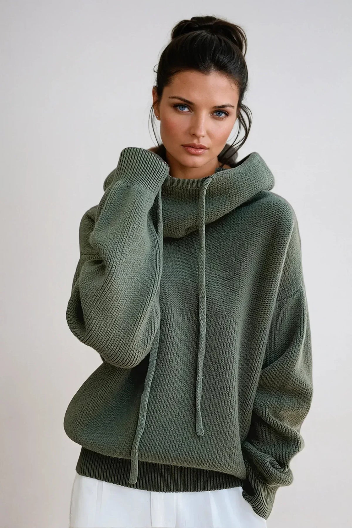 Damski sweter z golfem luźny dzianinowy