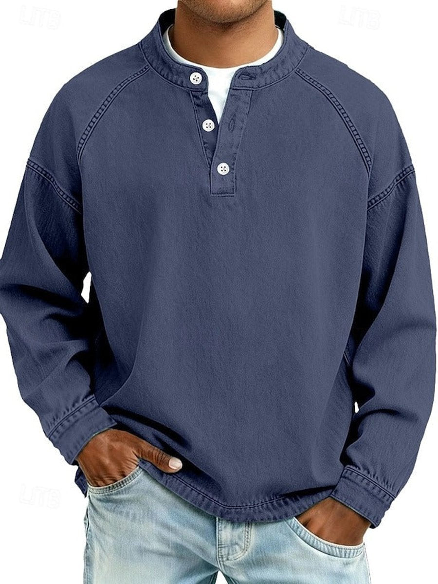 Męski sweter Henley z długim rękawem, widok z boku