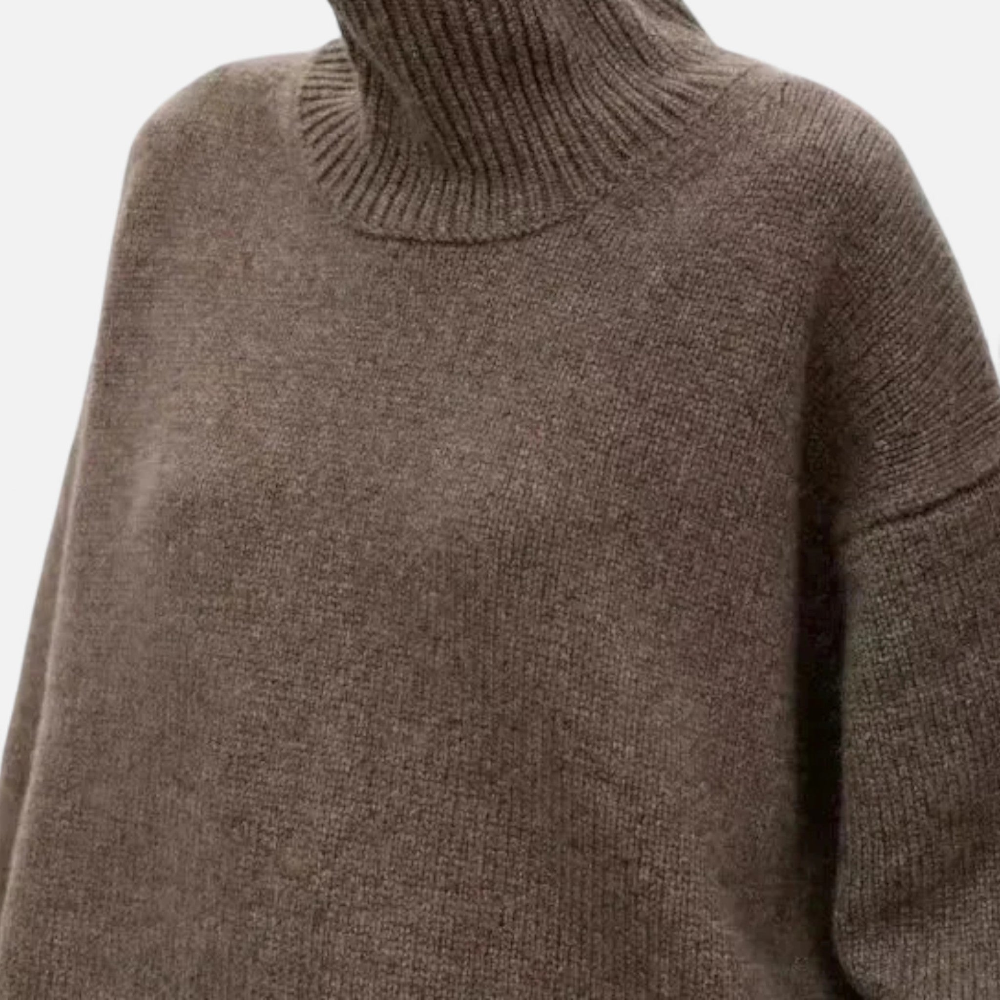 Sweter Damski z Golfem Oversize Dzianinowy